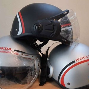 Mũ bảo hiểm in logo xe máy Honda