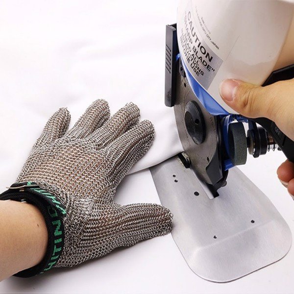 Găng tay chống cắt kim loại